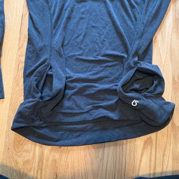 Gap Fit Pullover - Picture 3 of 4